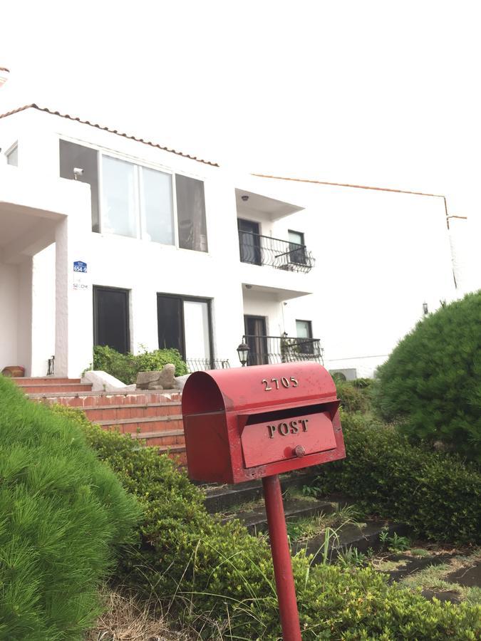 Araaura Pension Чеджу Екстериор снимка